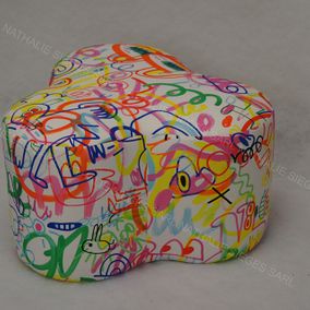 pouf multicouleur